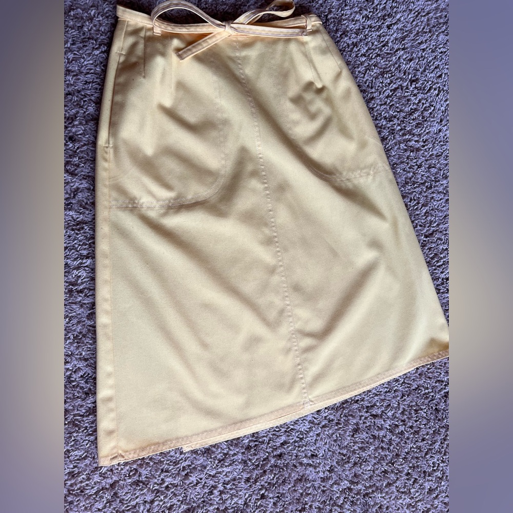 VINTAGE 70’s KORET Sunshine Yellow Midi Wrap Skirt W/ Belted Detail and Pockets. - Picture 6 of 16